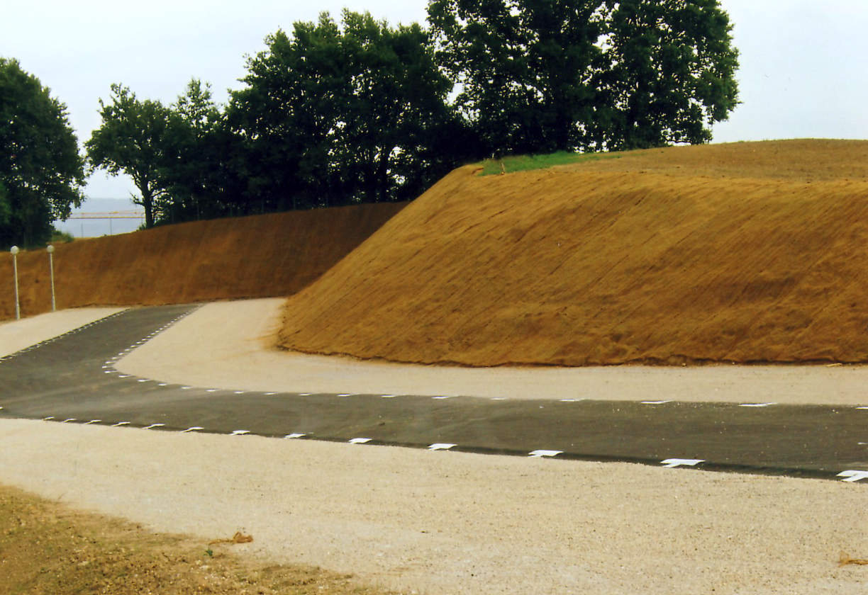 Protierozijska zaščita brežin - kokosova mreža - Grin Plus d.o.o. Celje