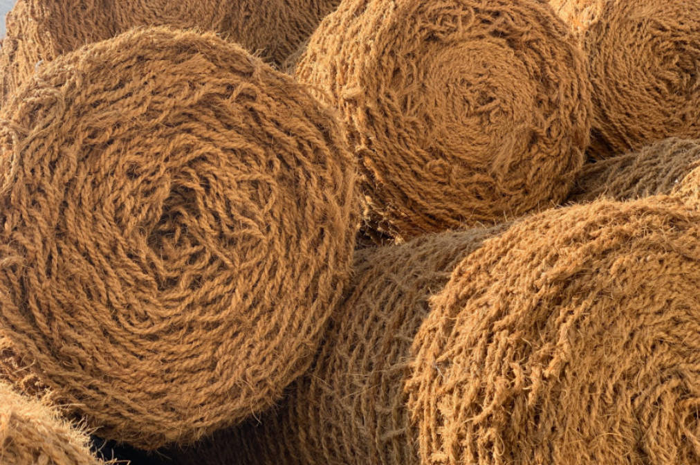 Kokosove mreže za protierozijsko zaščito brežin